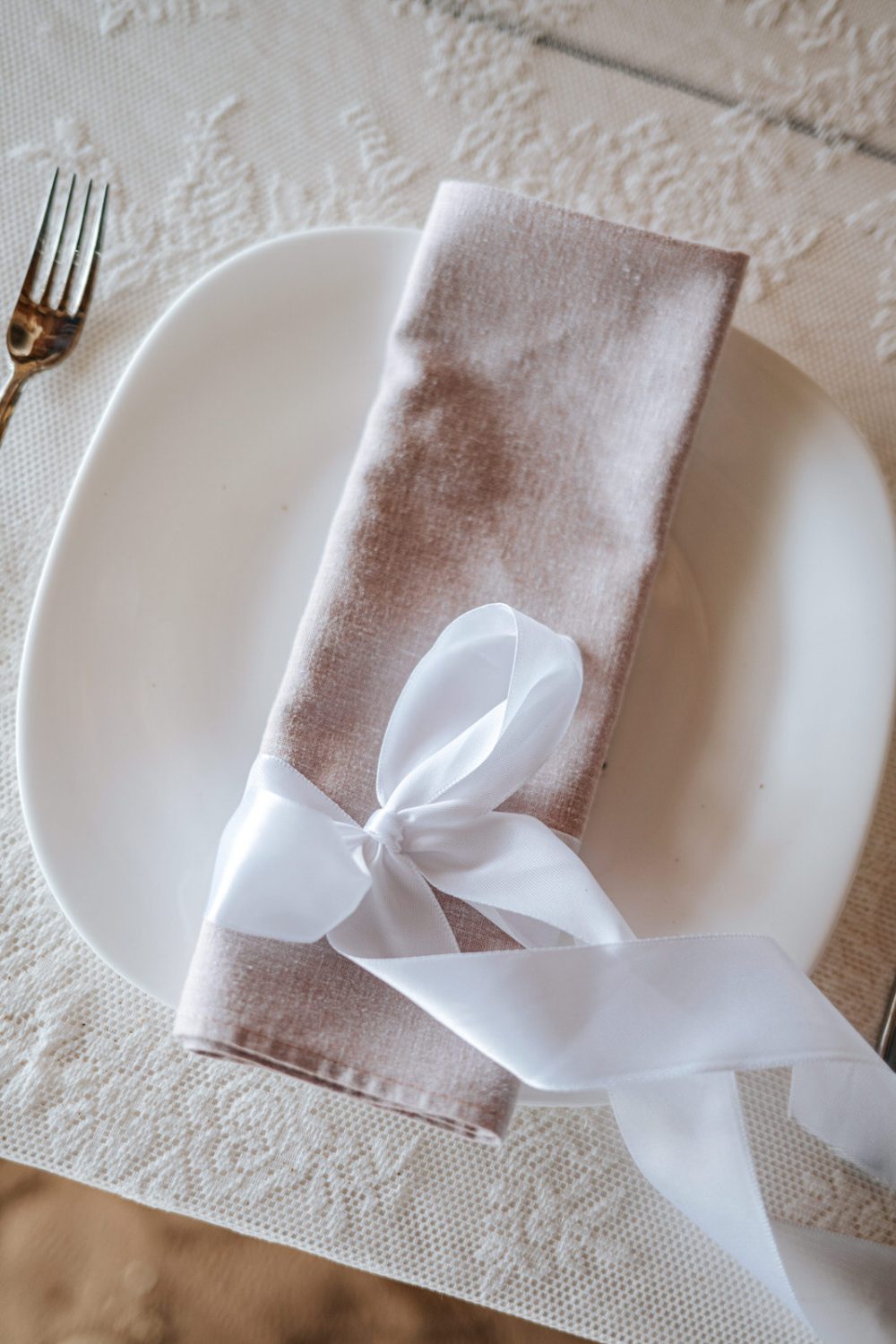 Wedding table decorations in boho style on Levan Island Istria