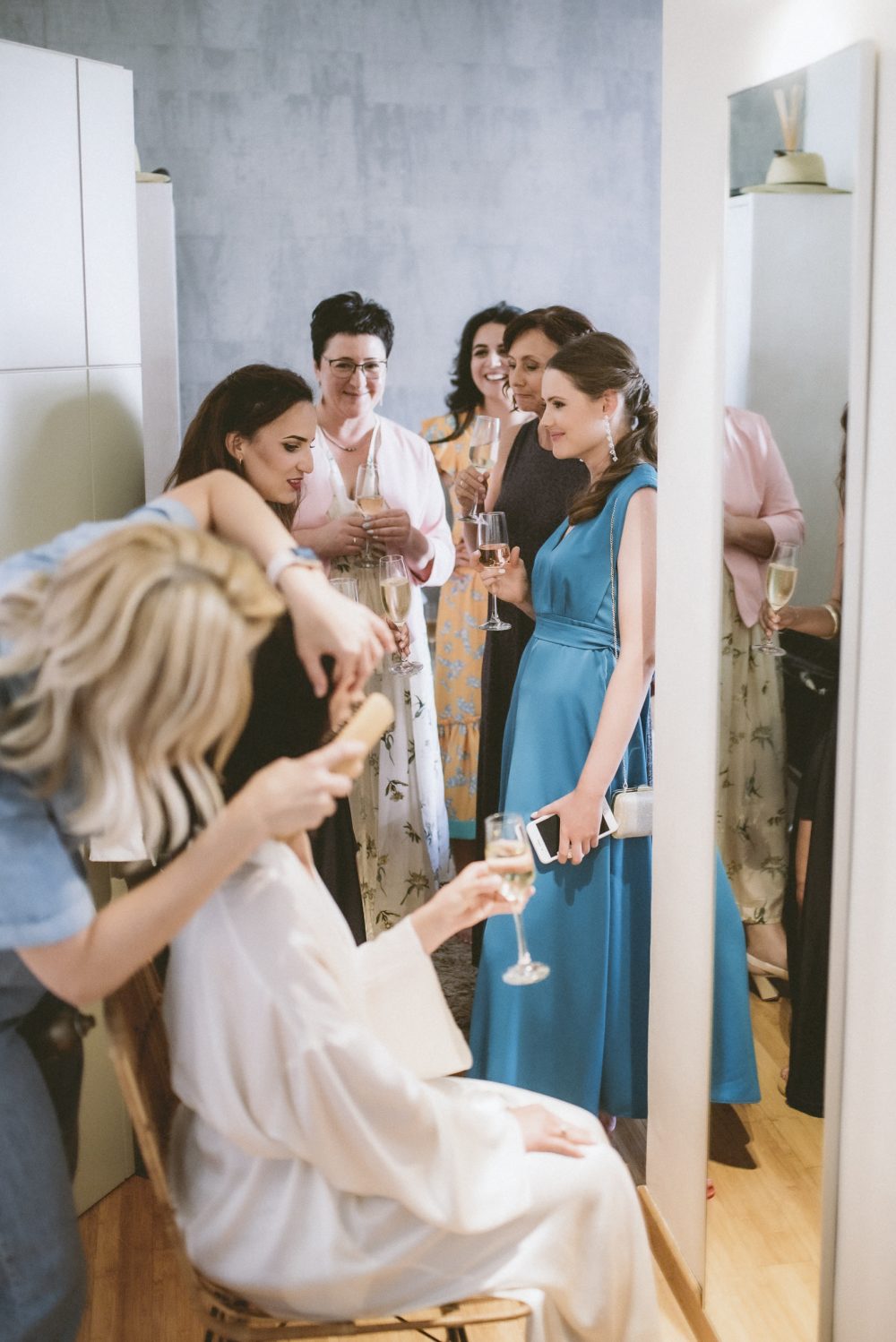 Bride getting ready at the San Giorgio Hotel in Vis